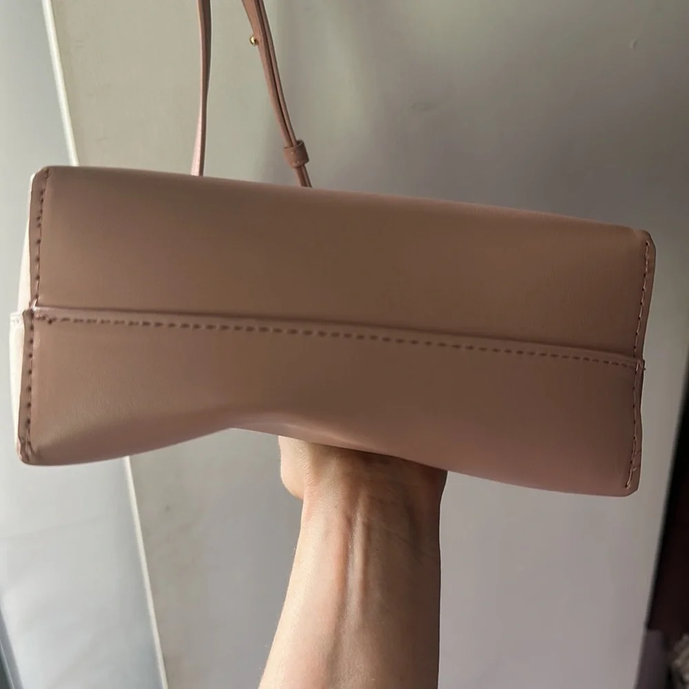 Samara pale pink crossbody bag